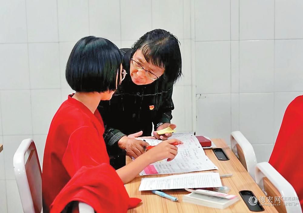 燃烧自己 点亮梦想！央视《新闻联播》今晚再赞张桂梅