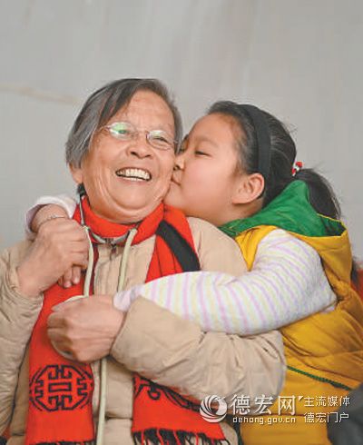 【二十大代表风采】路生梅：五十余载 见证医者仁心