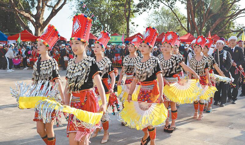 2023 年芒市地区景颇族目瑙纵歌节盛大举行