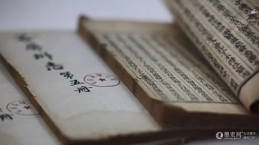 有一种叫云南的生活 | 石屏古城图书馆：时间缓流过 书香沁人心