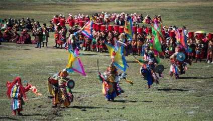 让《格萨（斯）尔》一代一代传下去｜总书记讲过的民族团结进步故事