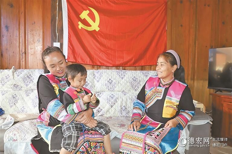 民族团结进步、边疆沧桑巨变系列报道之蔡顺珍和她的父辈祖辈